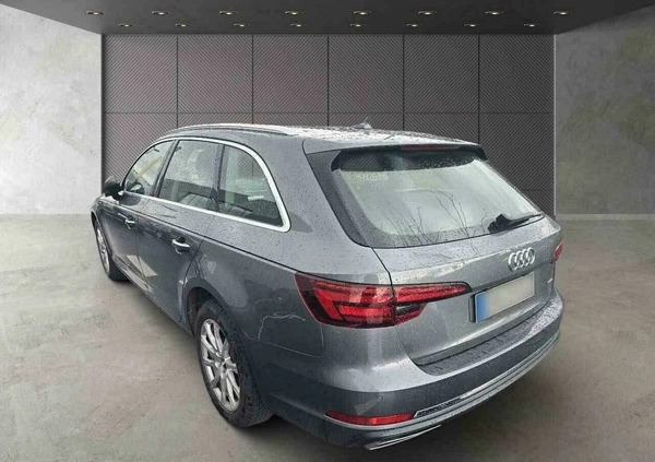 Audi A4 cena 119900 przebieg: 71782, rok produkcji 2019 z Bydgoszcz małe 11